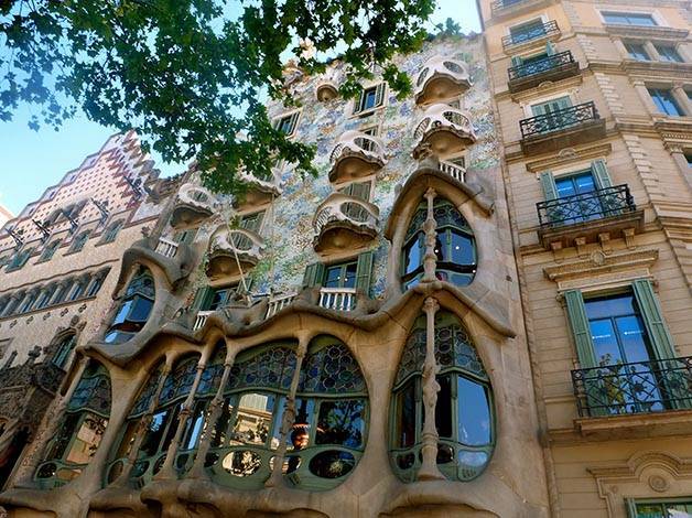 façades batllo amatller catalan art nouveau