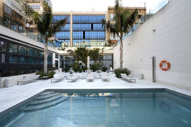 hotel indigo pool