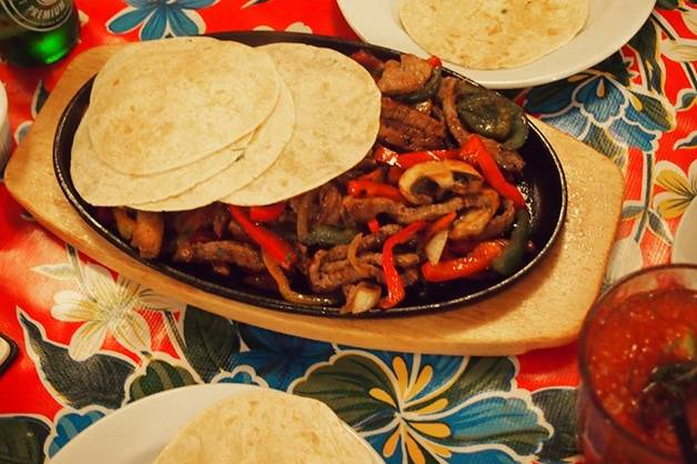 La Rosa del Raval: Reasonably priced Mexican food in colourful and unusual surroundings