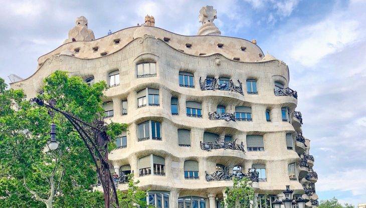 La Pedrera or Casa Milà: a grandiose testimony to Gaudí's ...