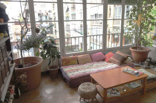 Apartment swap: enjoy free accommodation in Barcelona