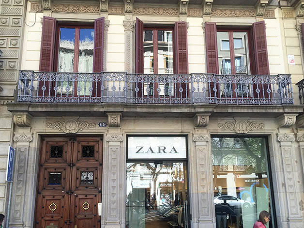 shopping women zara barcelona