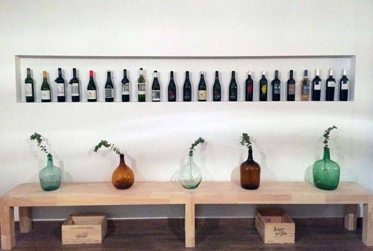 Amovino, wine bottles