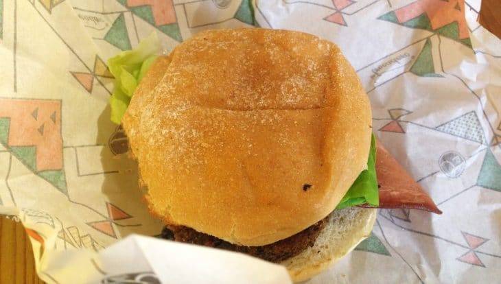 vegan food: la Trocadero hamburguer