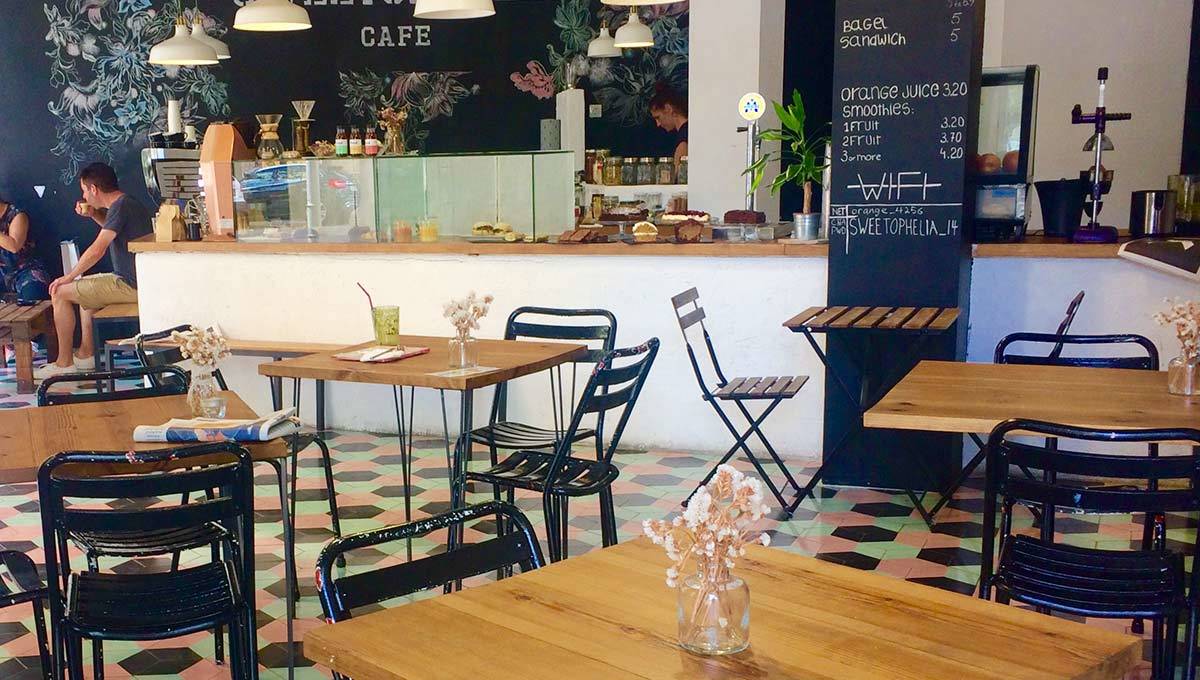 The SweetOphelia Café: tasty home cooking and superb décor