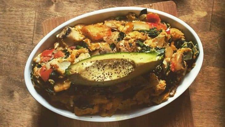 Brunch Avenue, vegetable dish with avocado