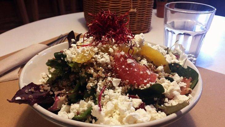 mostassa quinoa salad