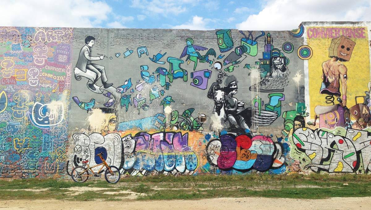 Bicycle Street art tour of Poblenou: discover a world of urban art!