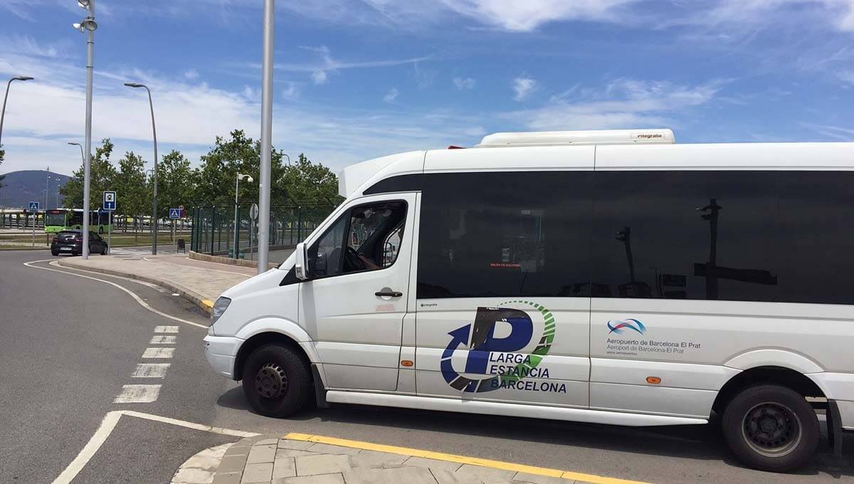 Barcelona airport long stay parking shuttle bus